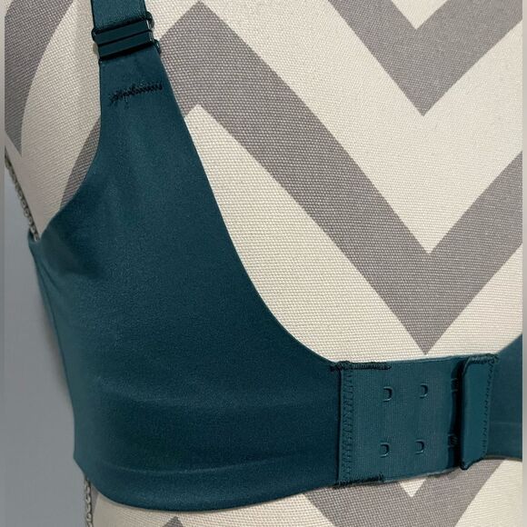 BRAND NEW! VS Push Up Bra 34DD - Picture 3 of 11